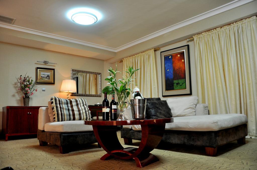Chelsea Hotel Abuja Szoba fotó
