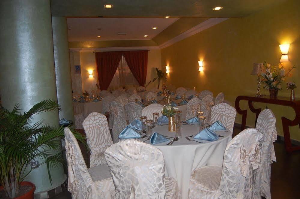 Chelsea Hotel Abuja Kültér fotó
