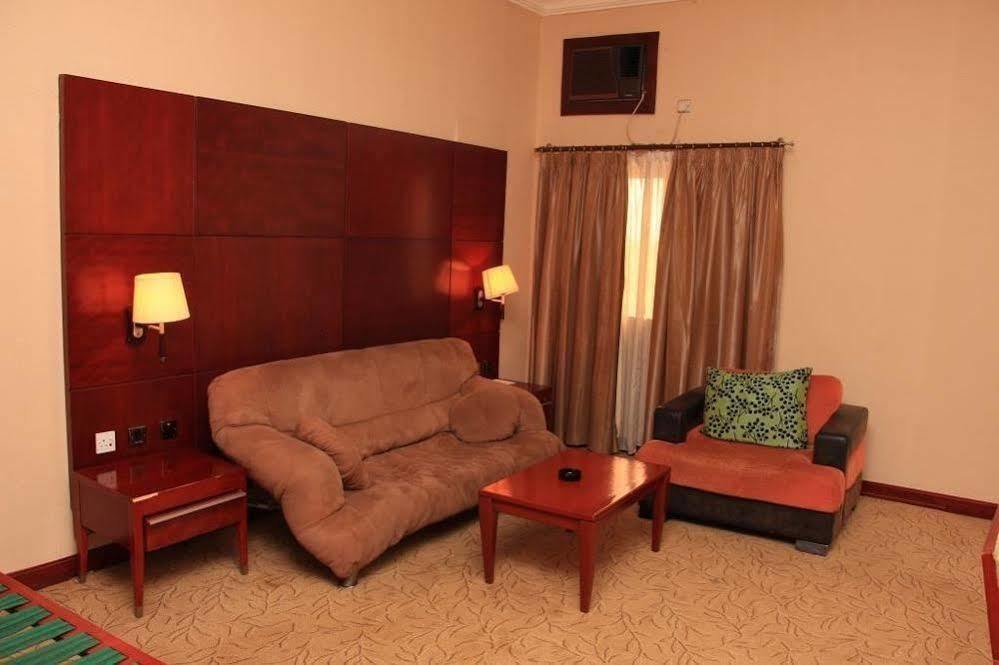 Chelsea Hotel Abuja Kültér fotó